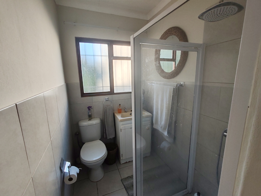 2 Bedroom Property for Sale in Palmiet Western Cape